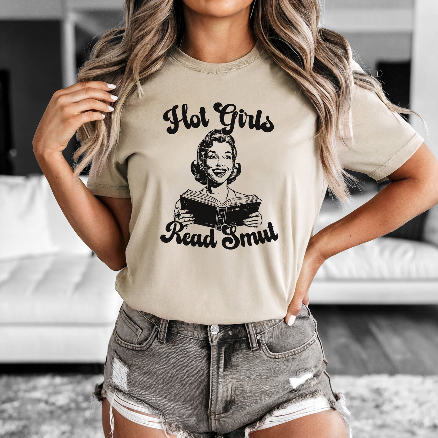 Hot Girls Read Smut T-Shirt